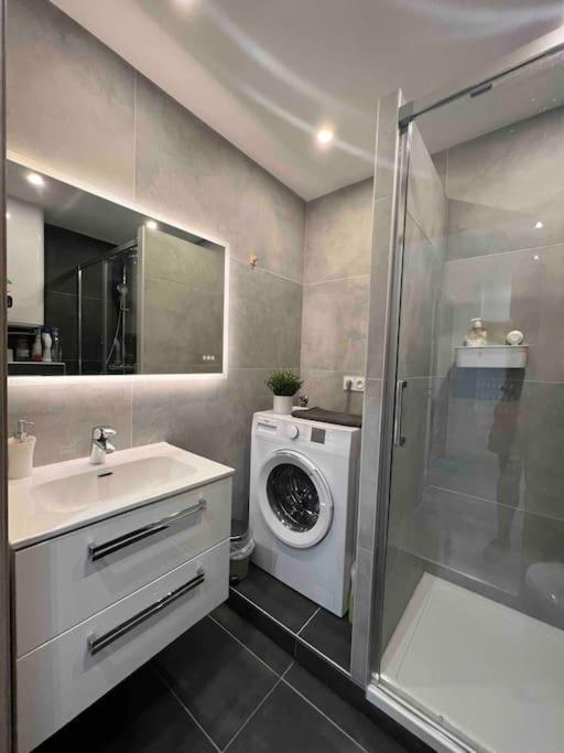 Adorable Appartement Strasbourg Neudorf Parking Sous Sol Estrasburgo Exterior foto
